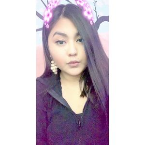 Meet your Posher, Camz